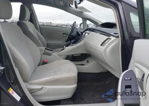 2013 Toyota Prius Two z USA, uszkodzony, nr VIN JTDKN3DU9D5606124